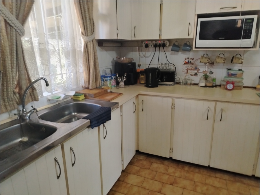 3 Bedroom Property for Sale in Ocean View KwaZulu-Natal