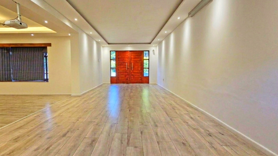 5 Bedroom Property for Sale in Ferncliffe KwaZulu-Natal
