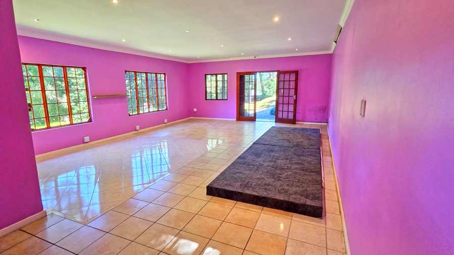 5 Bedroom Property for Sale in Ferncliffe KwaZulu-Natal