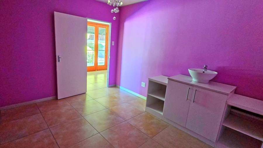 5 Bedroom Property for Sale in Ferncliffe KwaZulu-Natal
