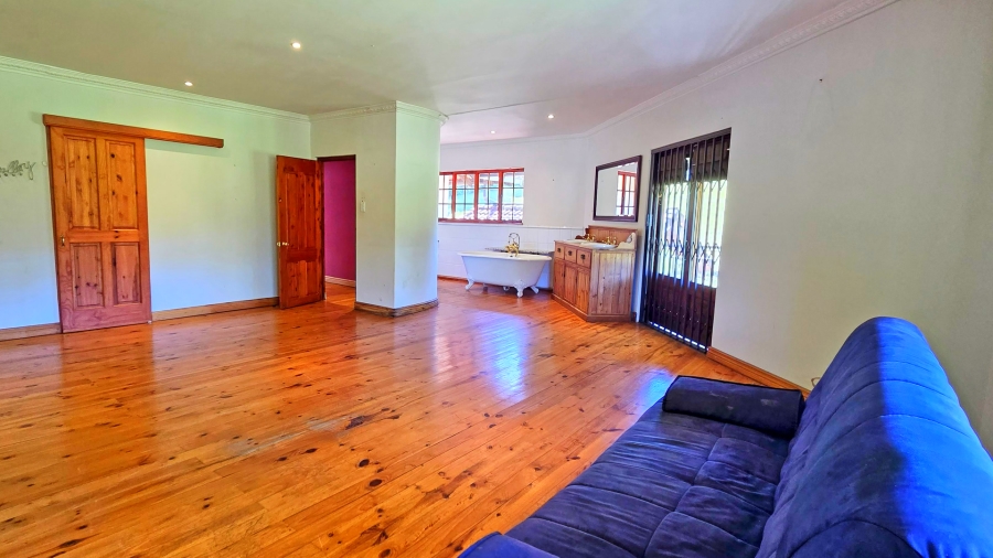 5 Bedroom Property for Sale in Ferncliffe KwaZulu-Natal