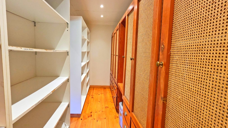 5 Bedroom Property for Sale in Ferncliffe KwaZulu-Natal