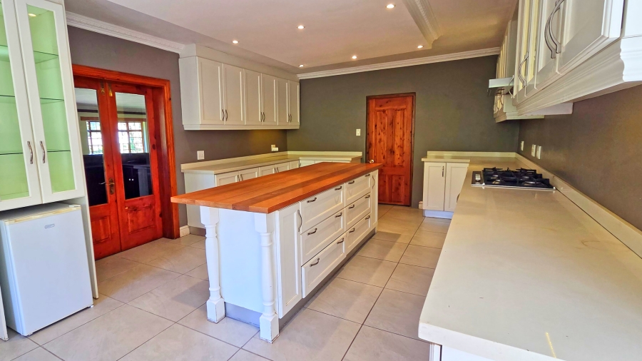 5 Bedroom Property for Sale in Ferncliffe KwaZulu-Natal