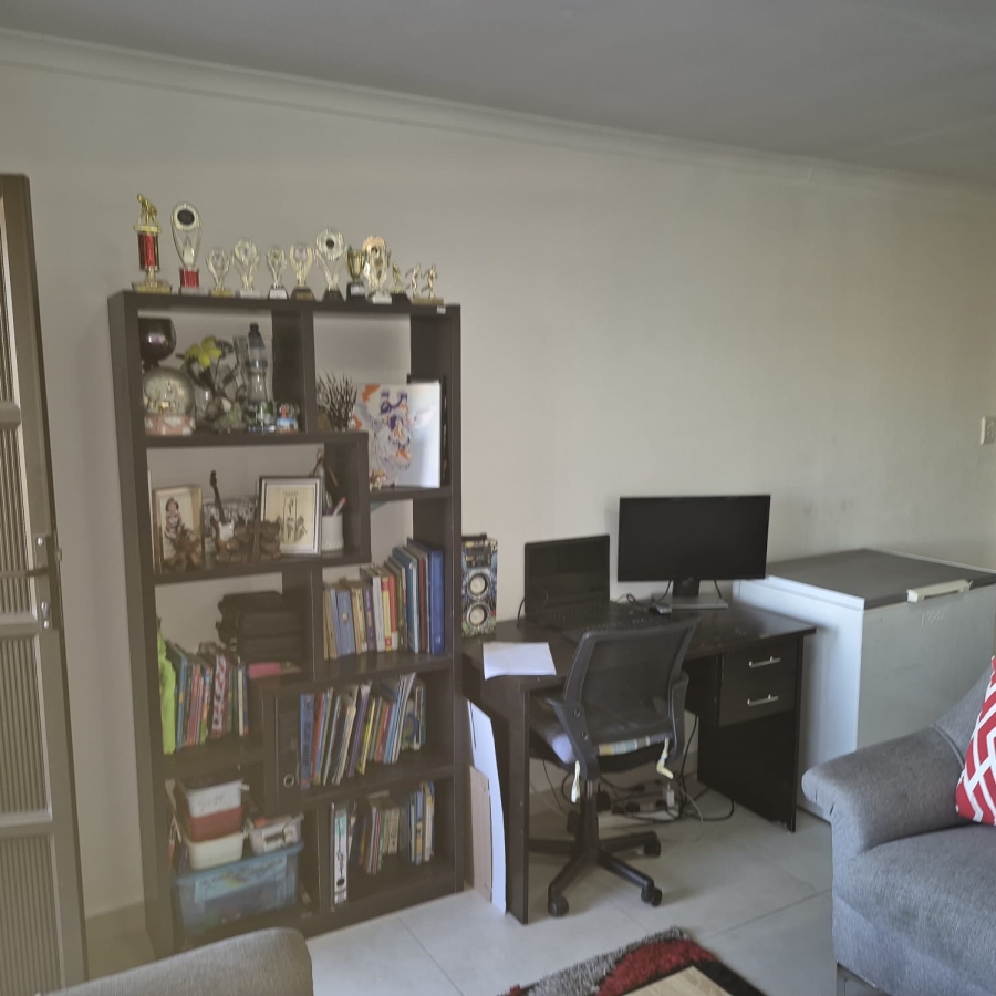 2 Bedroom Property for Sale in Waterval Park KwaZulu-Natal