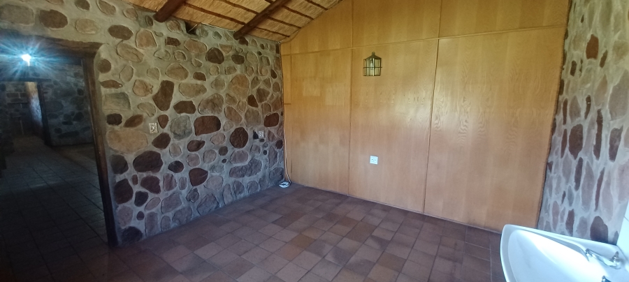 5 Bedroom Property for Sale in Newcastle Rural KwaZulu-Natal