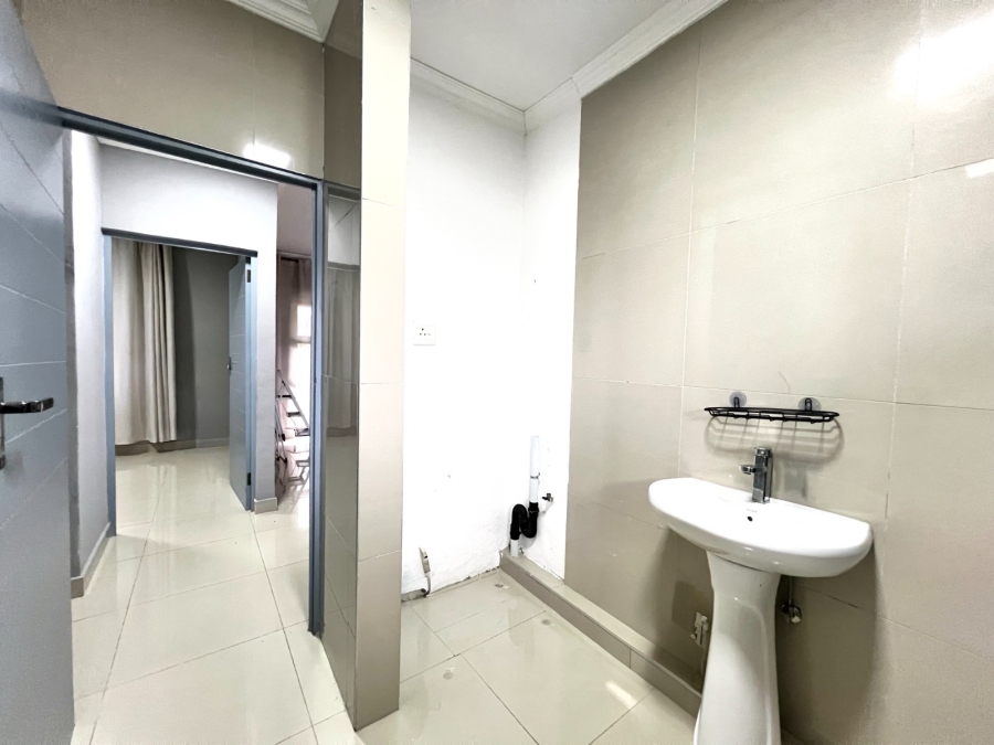 2 Bedroom Property for Sale in Morningside KwaZulu-Natal
