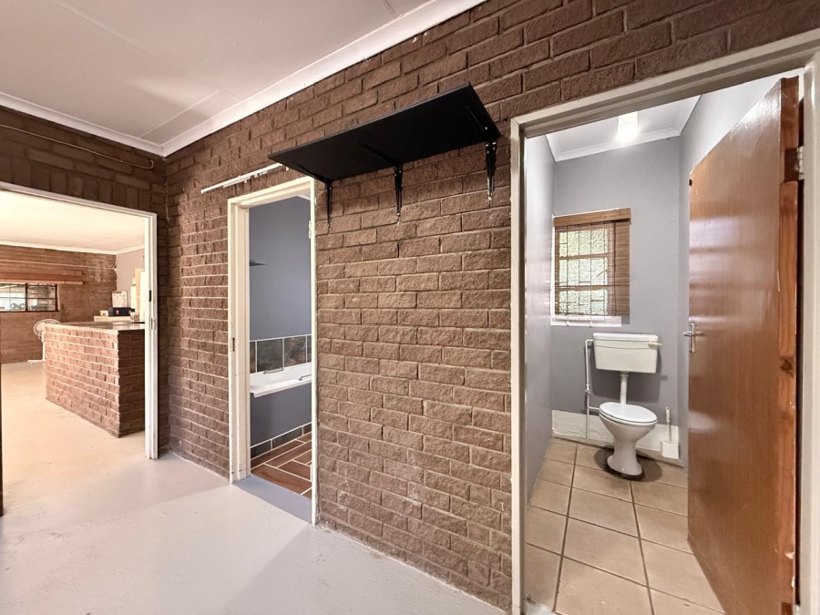4 Bedroom Property for Sale in Signal Hill KwaZulu-Natal