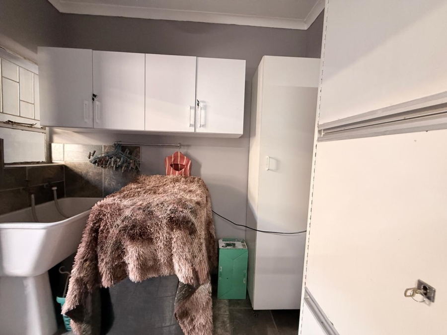 4 Bedroom Property for Sale in Signal Hill KwaZulu-Natal