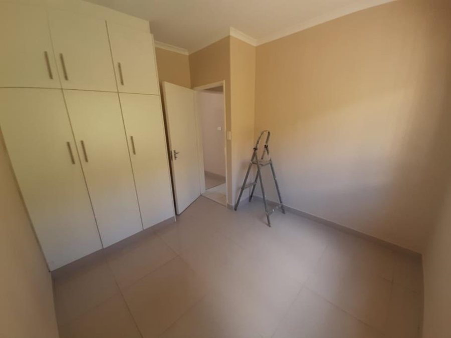 To Let 2 Bedroom Property for Rent in Queensburgh KwaZulu-Natal