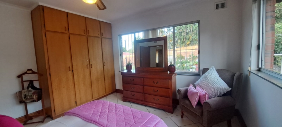 5 Bedroom Property for Sale in Manors KwaZulu-Natal