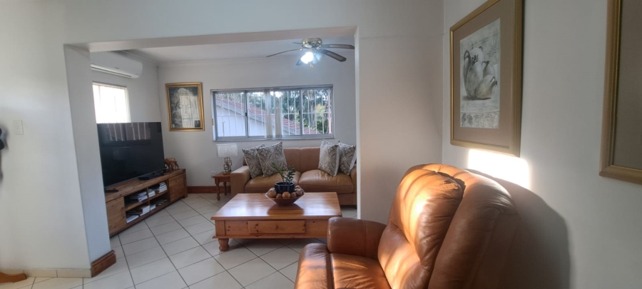 5 Bedroom Property for Sale in Manors KwaZulu-Natal