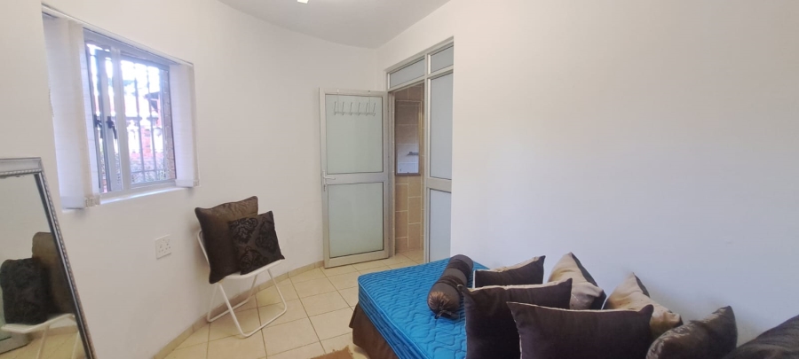 5 Bedroom Property for Sale in Manors KwaZulu-Natal
