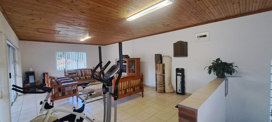 5 Bedroom Property for Sale in Manors KwaZulu-Natal