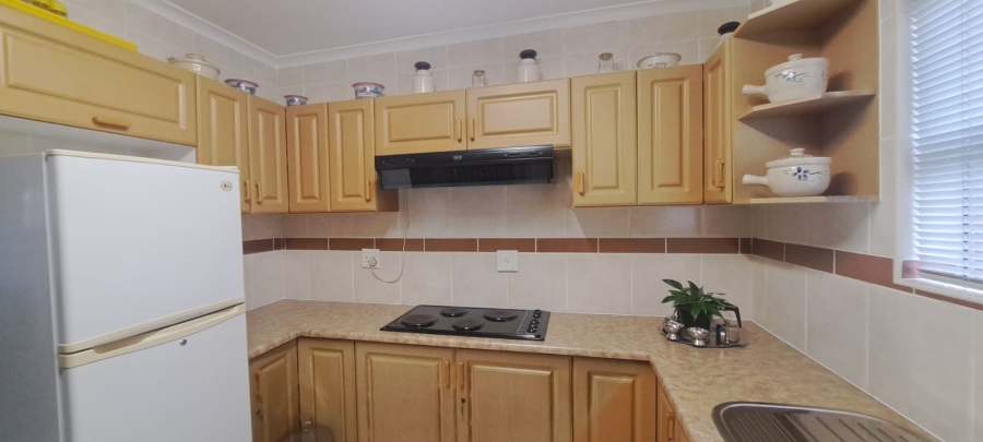 5 Bedroom Property for Sale in Manors KwaZulu-Natal