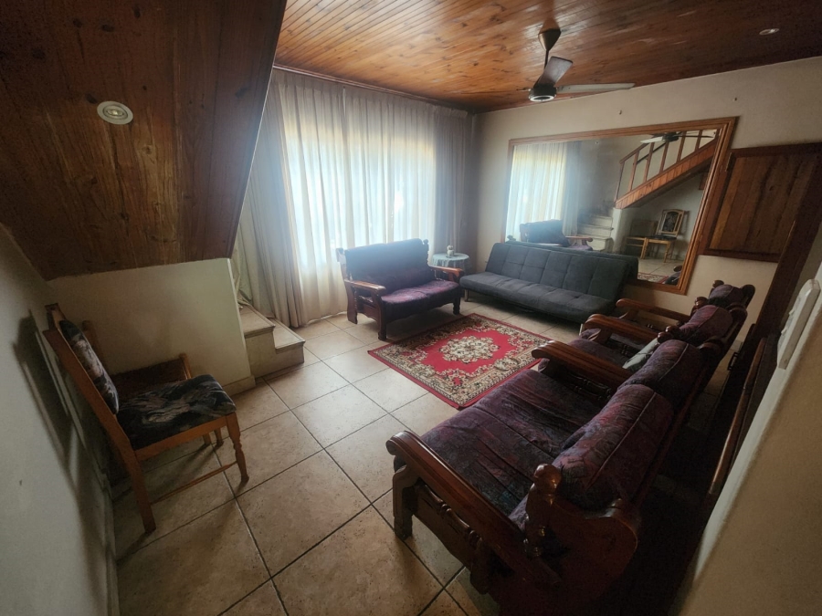 4 Bedroom Property for Sale in Oaklands KwaZulu-Natal