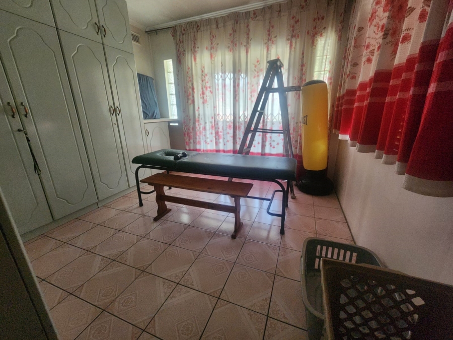 4 Bedroom Property for Sale in Oaklands KwaZulu-Natal