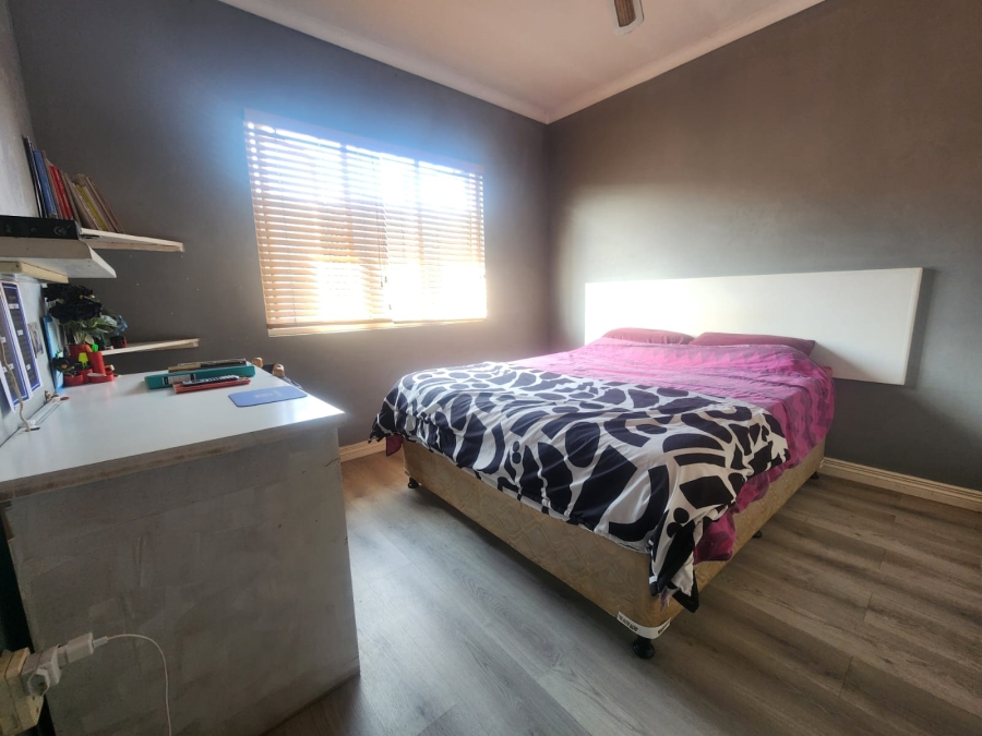 4 Bedroom Property for Sale in Oaklands KwaZulu-Natal