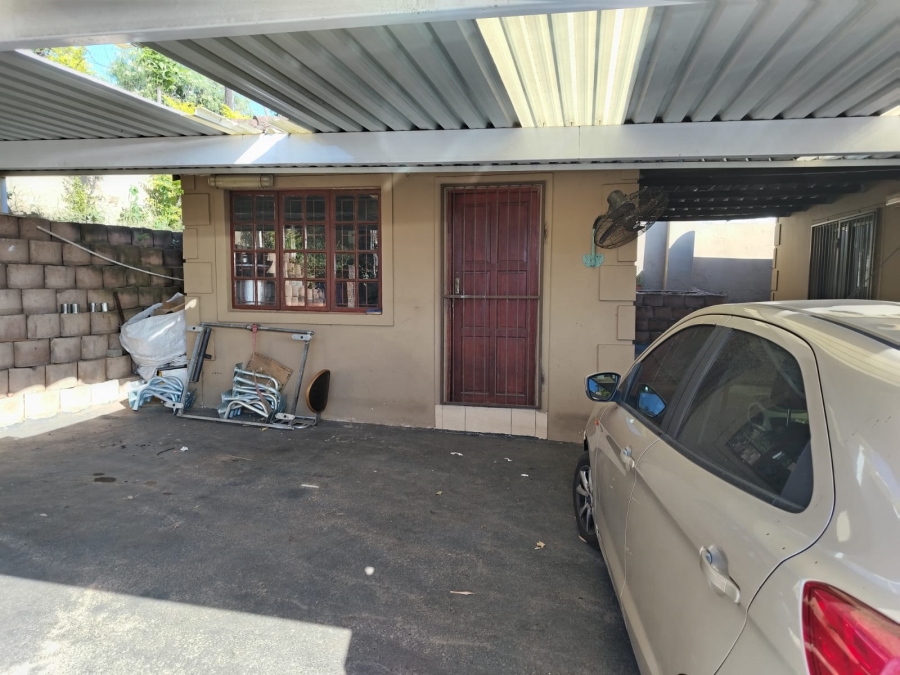 4 Bedroom Property for Sale in Dawncrest KwaZulu-Natal