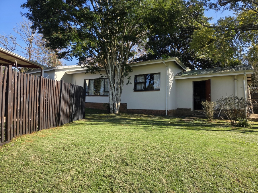 9 Bedroom Property for Sale in Leonard KwaZulu-Natal