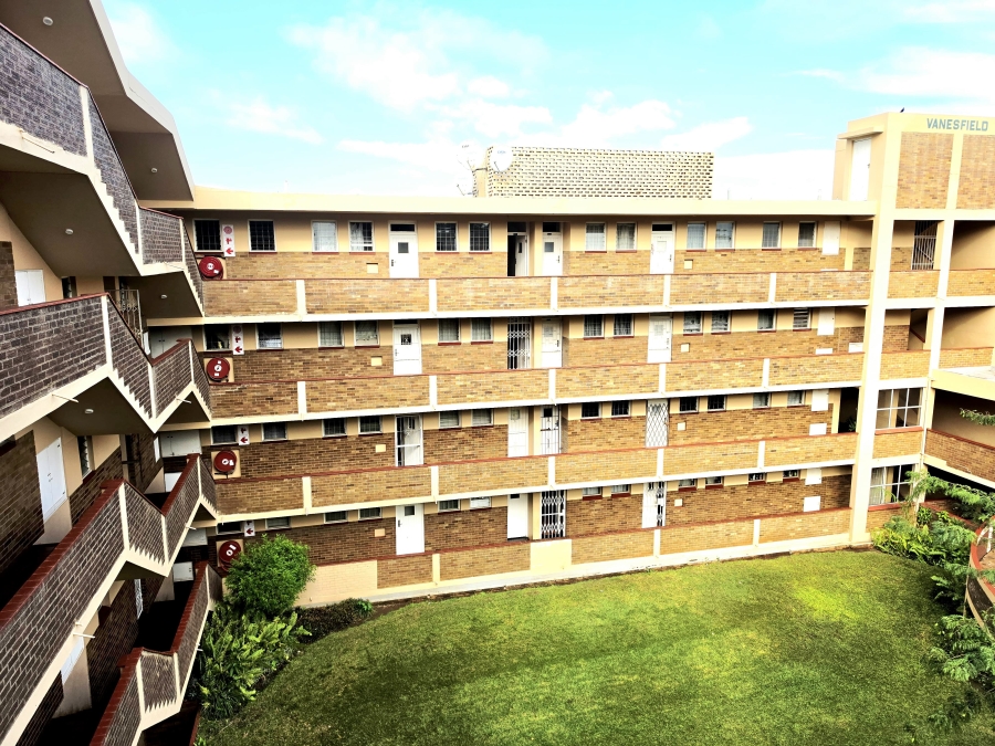 1 Bedroom Property for Sale in Empangeni Central KwaZulu-Natal