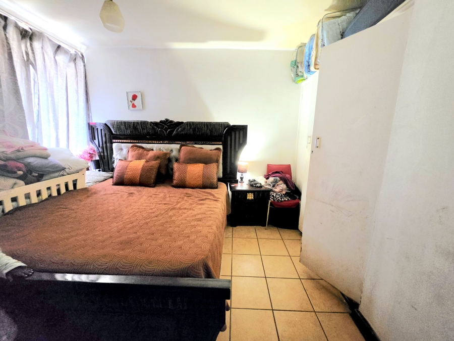1 Bedroom Property for Sale in Empangeni Central KwaZulu-Natal