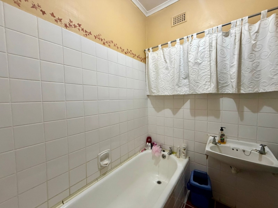 4 Bedroom Property for Sale in Veld En Vlei KwaZulu-Natal