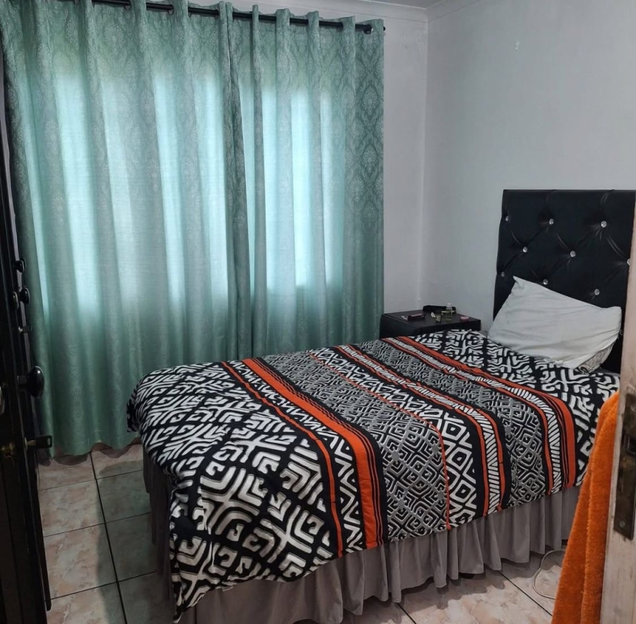 5 Bedroom Property for Sale in Copesville KwaZulu-Natal