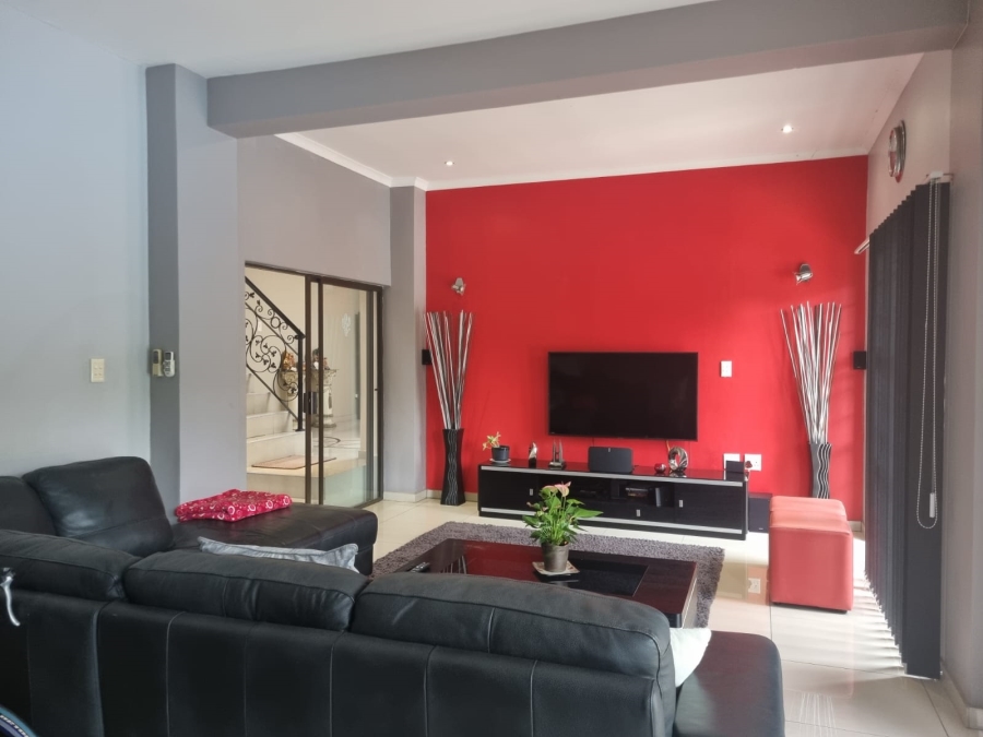 4 Bedroom Property for Sale in Veld En Vlei KwaZulu-Natal