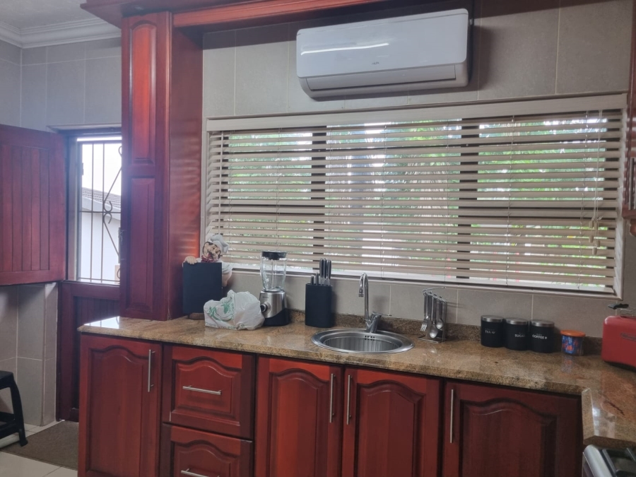 4 Bedroom Property for Sale in Veld En Vlei KwaZulu-Natal