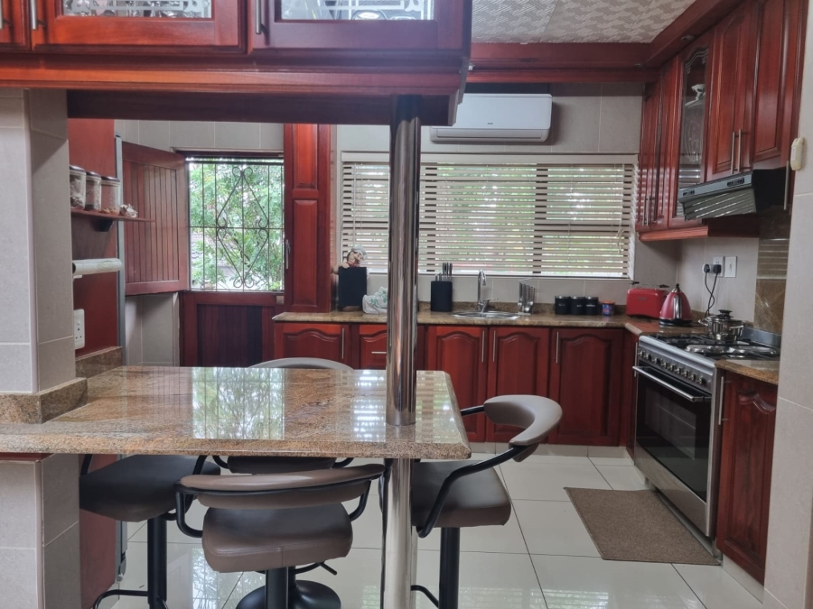4 Bedroom Property for Sale in Veld En Vlei KwaZulu-Natal