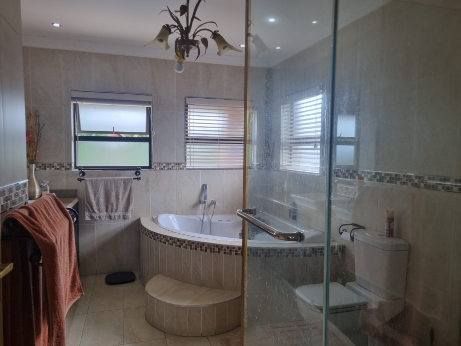 4 Bedroom Property for Sale in Veld En Vlei KwaZulu-Natal