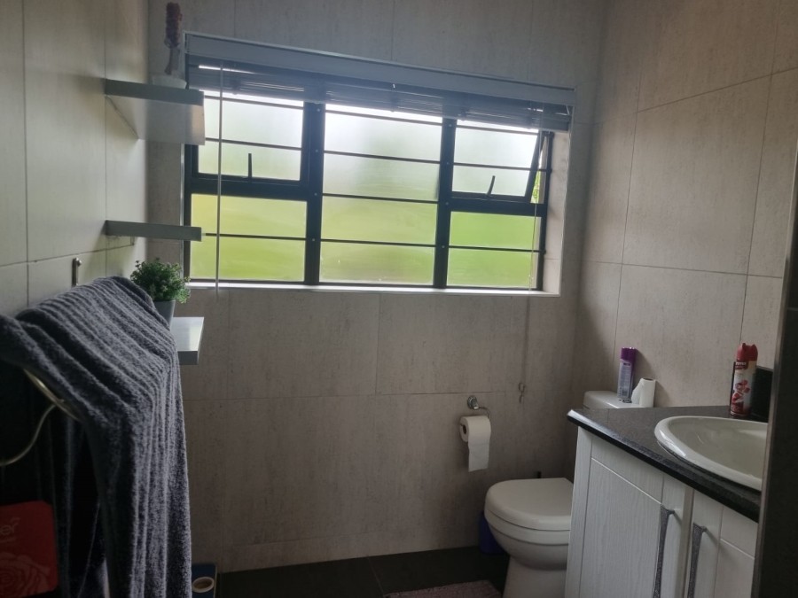 4 Bedroom Property for Sale in Veld En Vlei KwaZulu-Natal