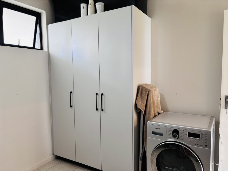 3 Bedroom Property for Sale in North Point KwaZulu-Natal