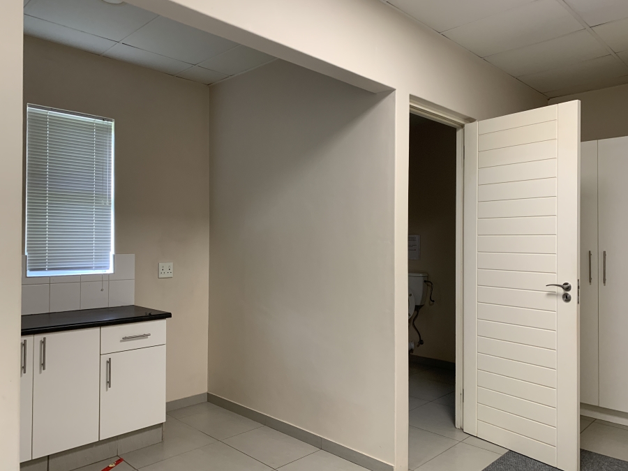 To Let Commercial Property for Rent in Mount Edgecombe KwaZulu-Natal