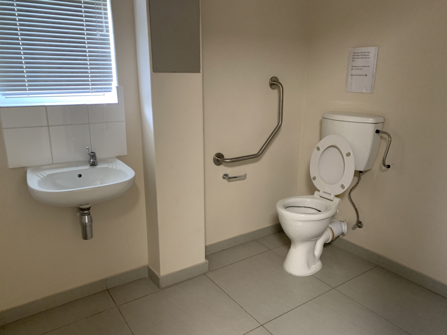 To Let Commercial Property for Rent in Mount Edgecombe KwaZulu-Natal