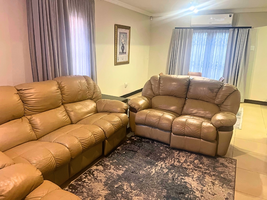 To Let 3 Bedroom Property for Rent in Raisethorpe KwaZulu-Natal