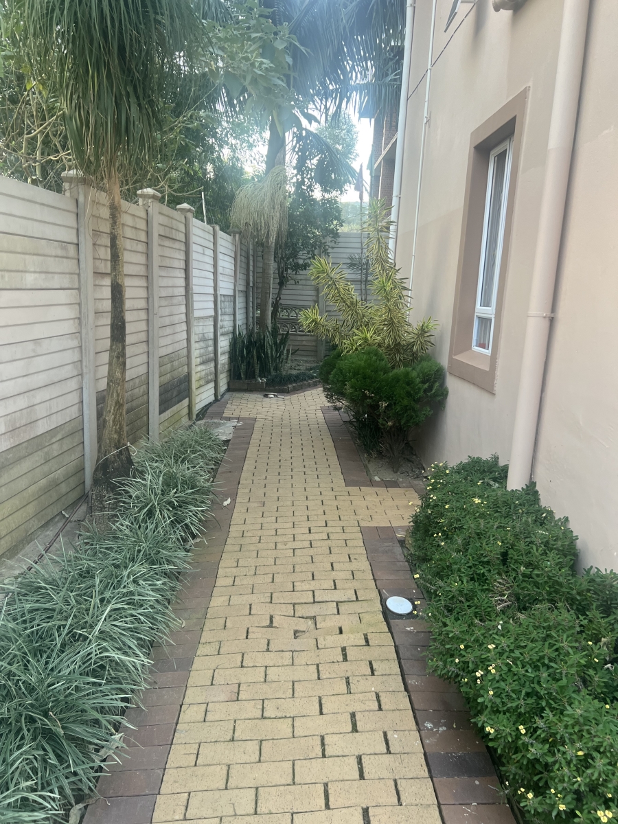 To Let 3 Bedroom Property for Rent in Raisethorpe KwaZulu-Natal