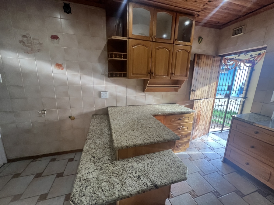 To Let 3 Bedroom Property for Rent in Dunveria KwaZulu-Natal