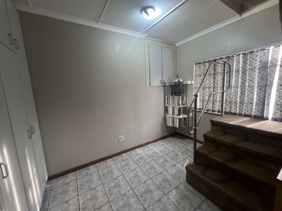 To Let 3 Bedroom Property for Rent in Dunveria KwaZulu-Natal