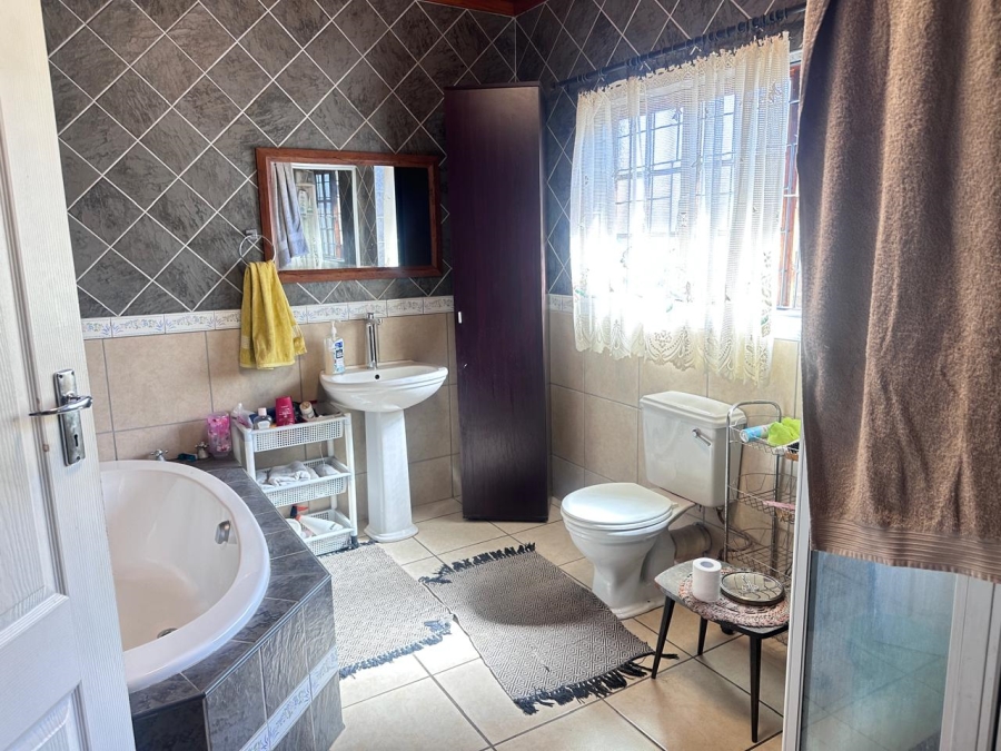 3 Bedroom Property for Sale in Birdswood KwaZulu-Natal