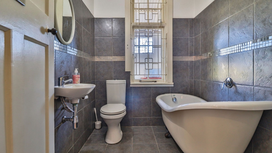 4 Bedroom Property for Sale in Scottsville KwaZulu-Natal