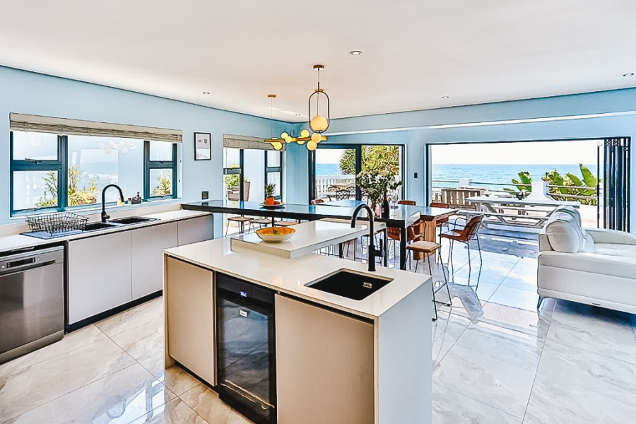 11 Bedroom Property for Sale in Sheffield Beach KwaZulu-Natal