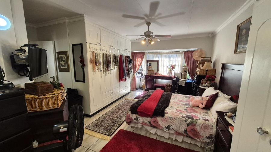 3 Bedroom Property for Sale in Montrose KwaZulu-Natal