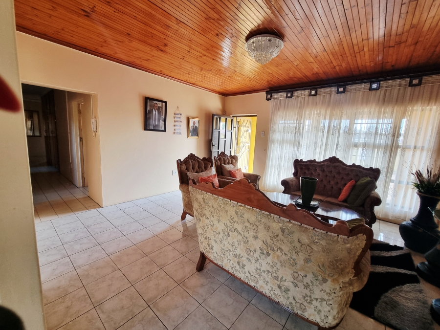 4 Bedroom Property for Sale in Esikhawini KwaZulu-Natal