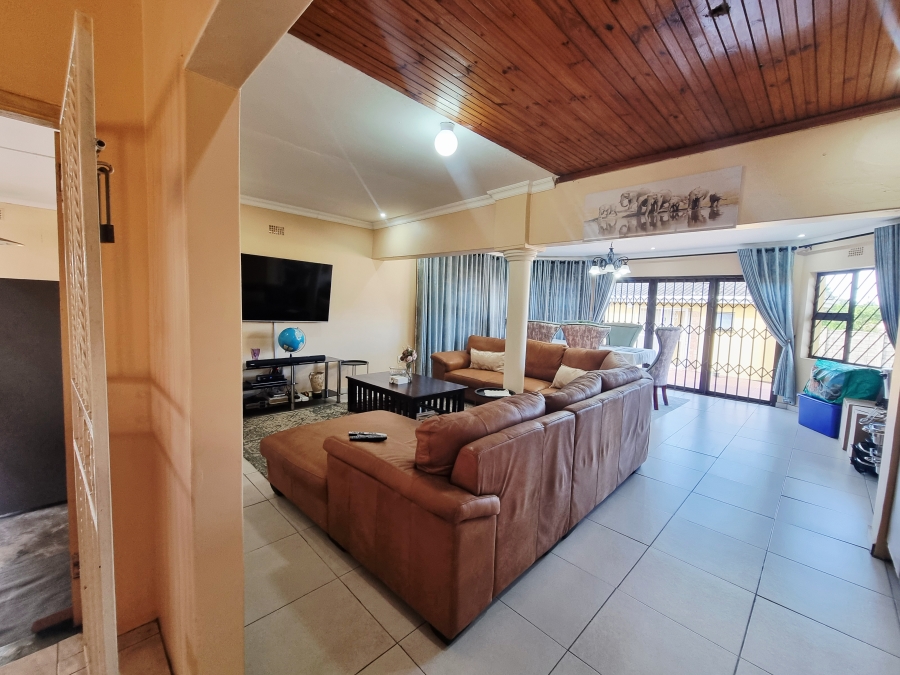 4 Bedroom Property for Sale in Esikhawini KwaZulu-Natal