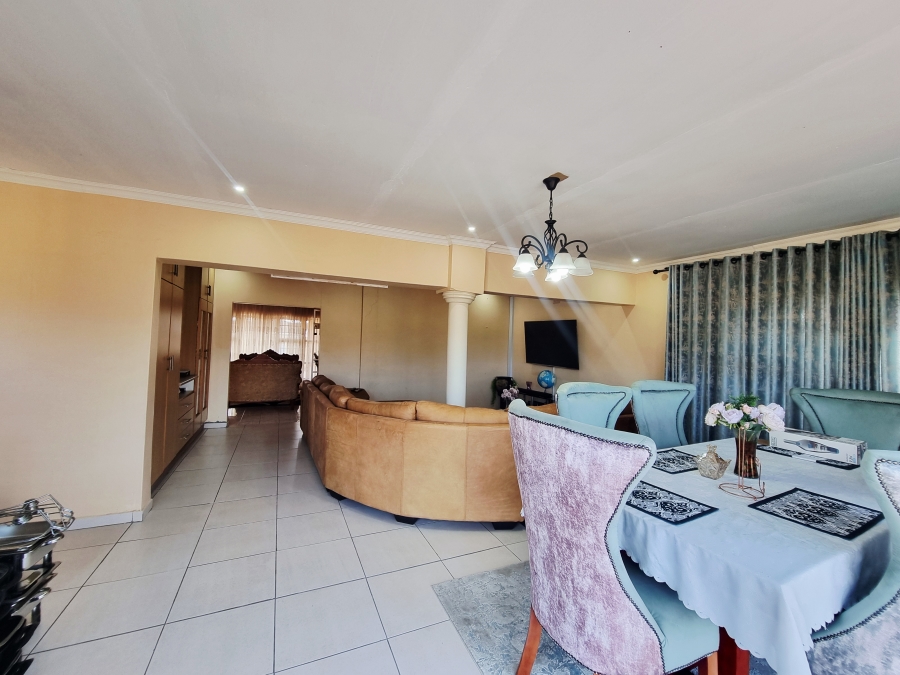4 Bedroom Property for Sale in Esikhawini KwaZulu-Natal