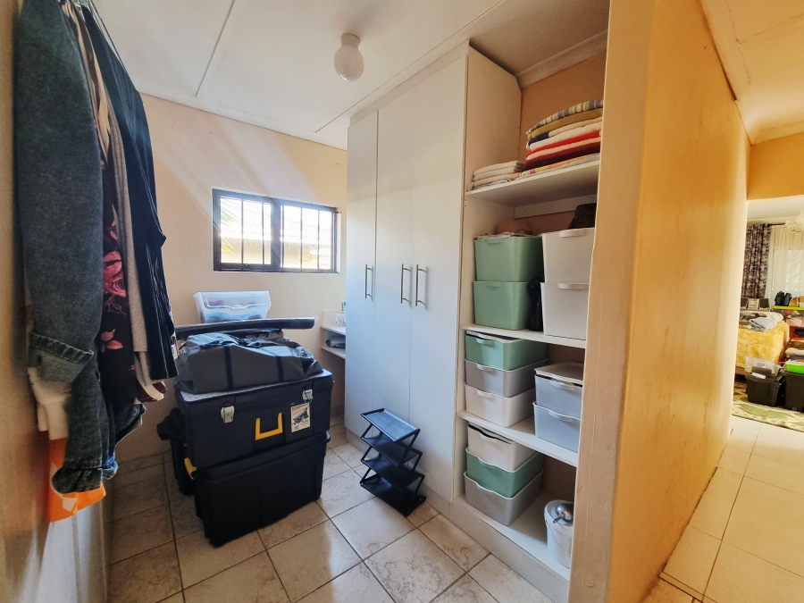 4 Bedroom Property for Sale in Esikhawini KwaZulu-Natal