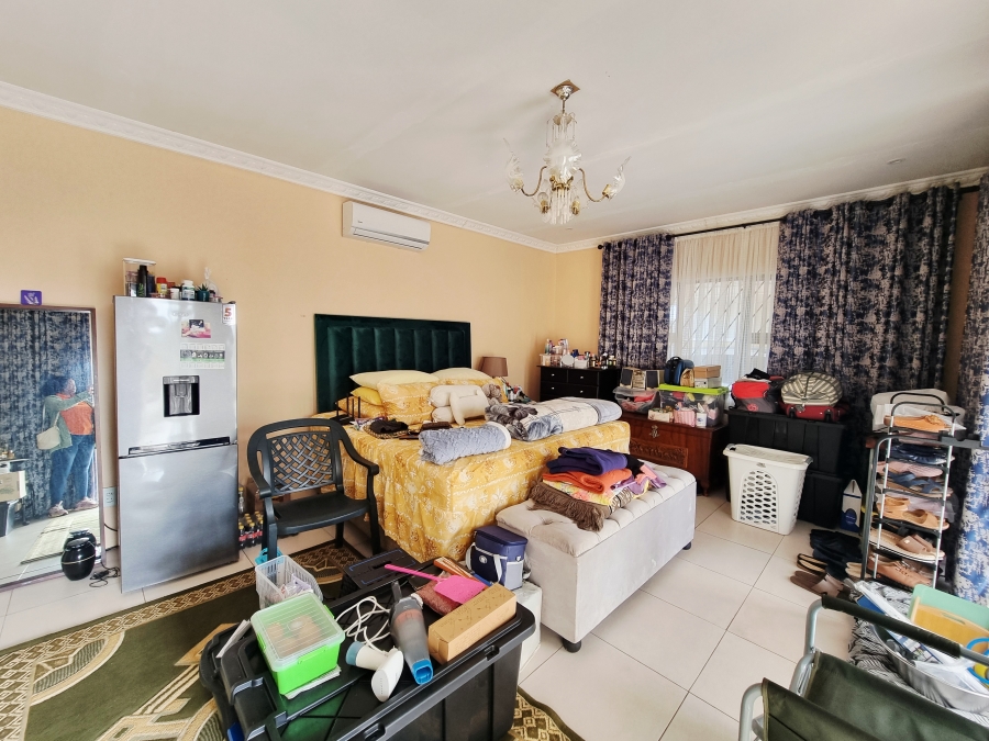 4 Bedroom Property for Sale in Esikhawini KwaZulu-Natal