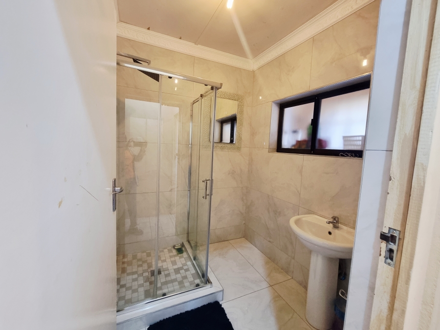 4 Bedroom Property for Sale in Esikhawini KwaZulu-Natal