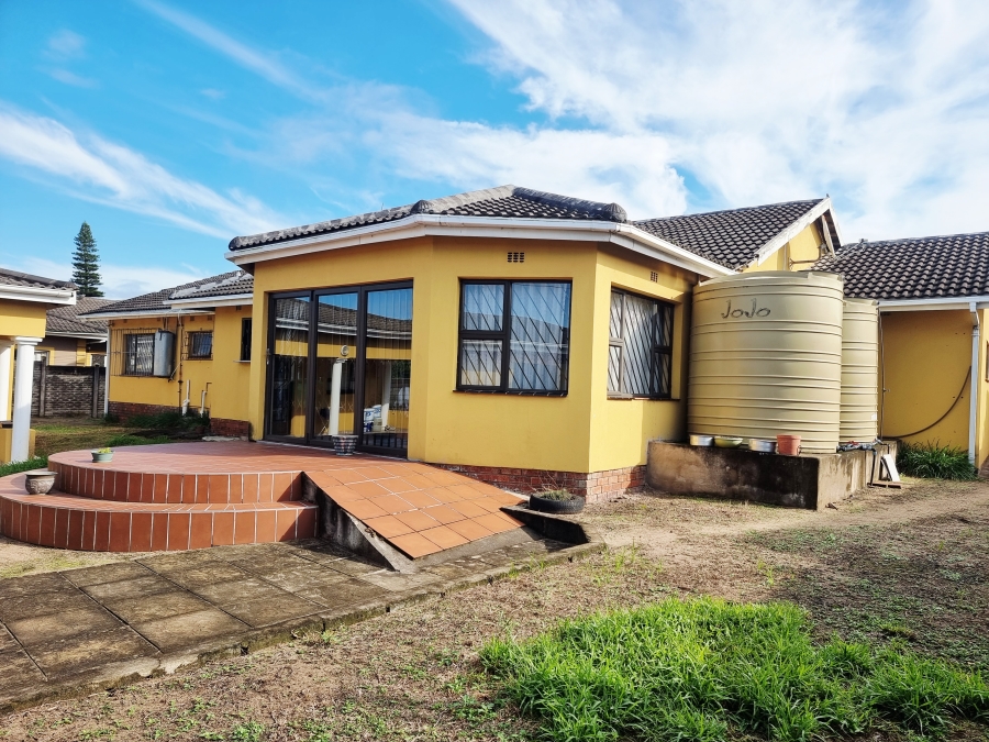 4 Bedroom Property for Sale in Esikhawini KwaZulu-Natal